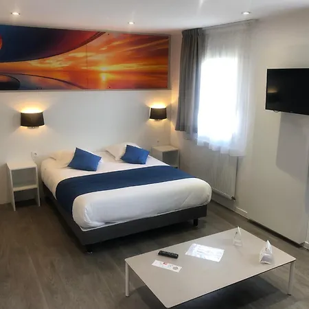 Hotel The Originals Acropole 3*