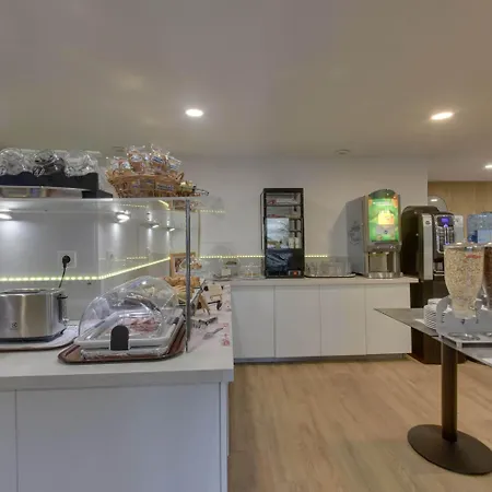 Hotel The Originals Acropole Bernay (Eure)