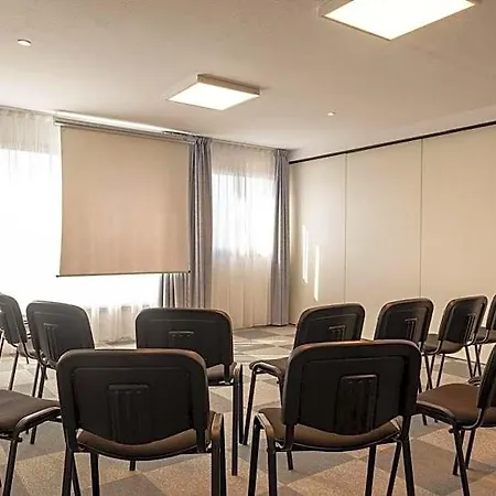 The Originals Acropole Otel Bernay (Eure)