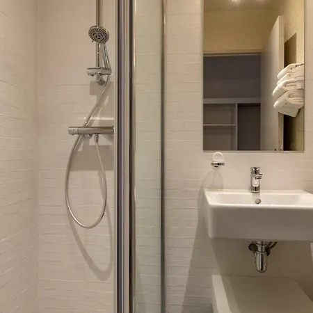 Hotel The Originals Acropole